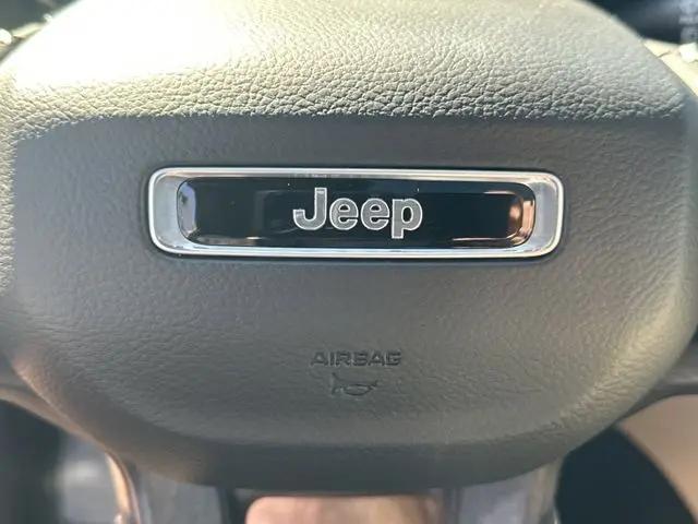 2026 Jeep Grand Cherokee Limited 4x2