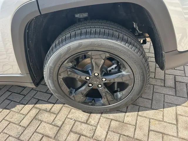 2026 Jeep Grand Cherokee Limited 4x2
