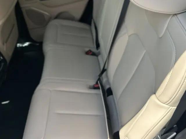 2026 Jeep Grand Cherokee Limited 4x2