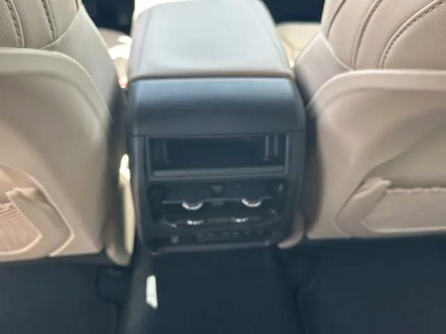 2026 Jeep Grand Cherokee Limited 4x2