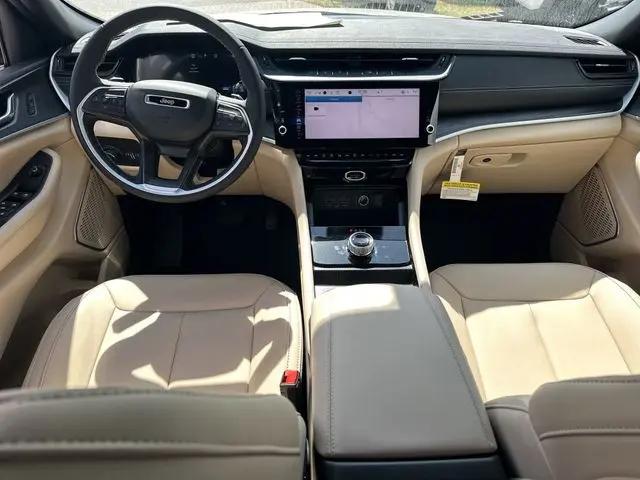 2026 Jeep Grand Cherokee Limited 4x2