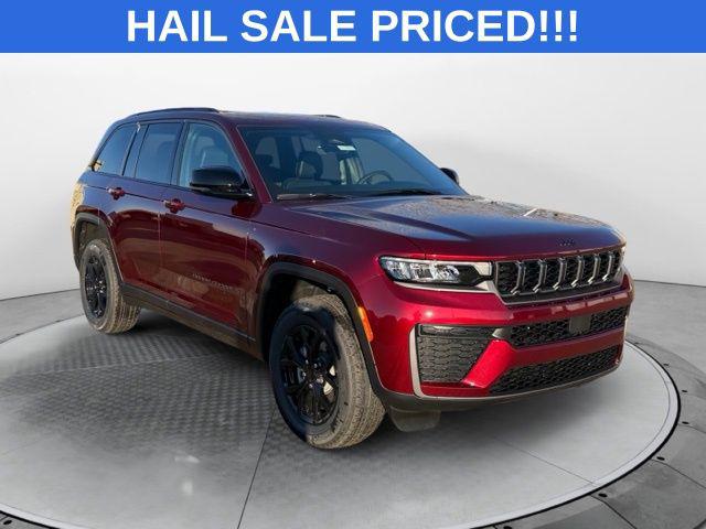 2026 Jeep Grand Cherokee Altitude 4x4 for sale in Salina, KS
