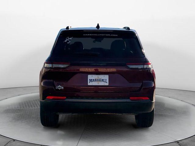 2026 Jeep Grand Cherokee Altitude 4x4