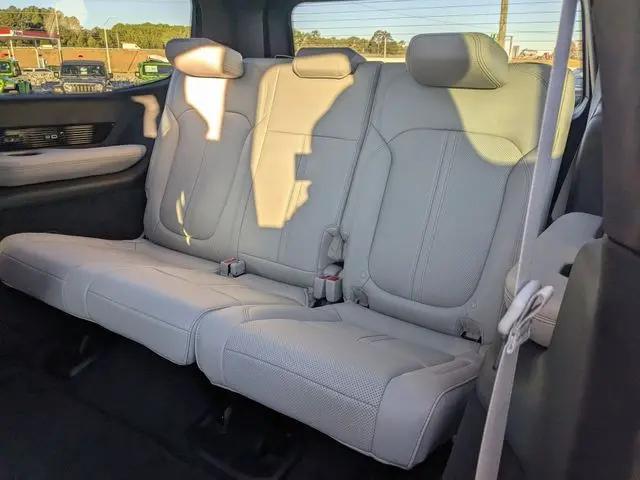 2026 Jeep Grand Wagoneer Summit Obsidian 4x4