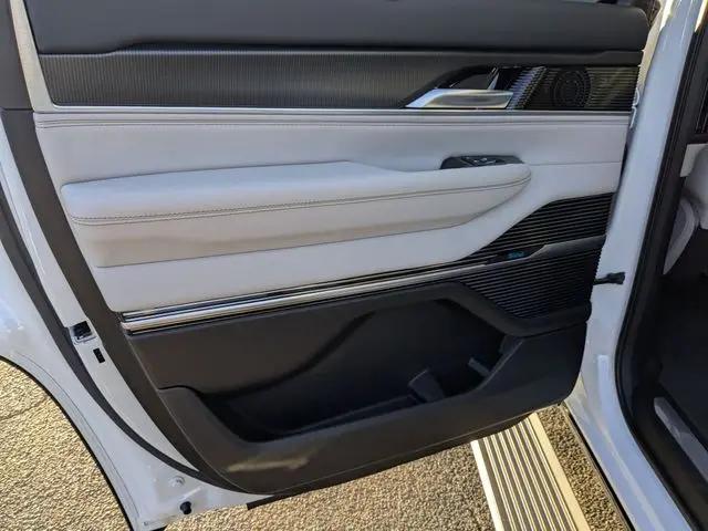2026 Jeep Grand Wagoneer Summit Obsidian 4x4