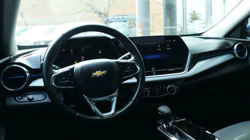 2024 Chevrolet Trax FWD LT