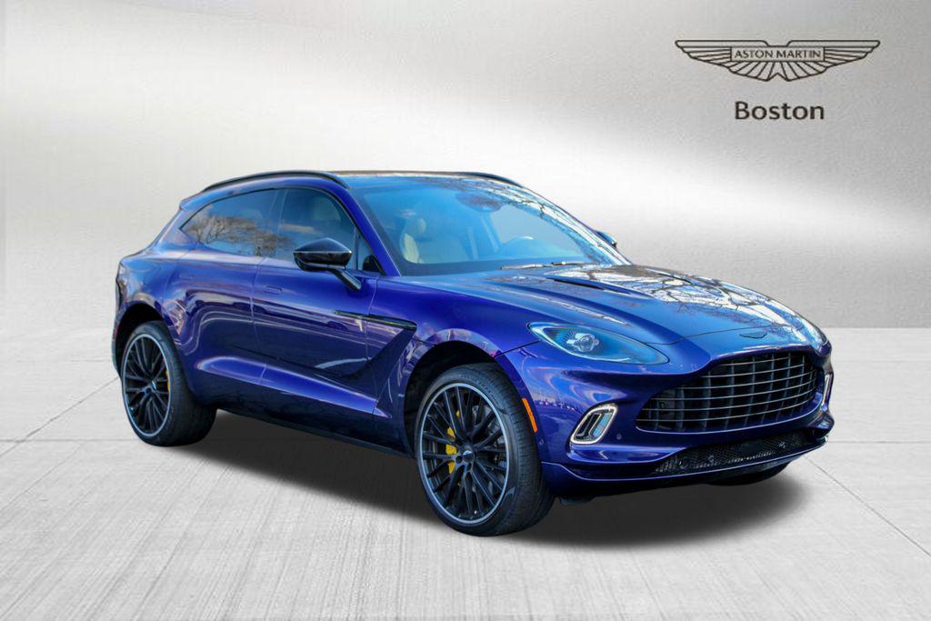 /2023 Aston-Martin DBX