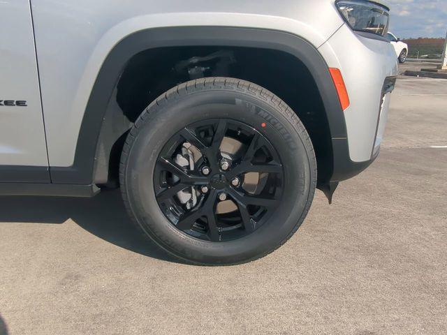2026 Jeep Grand Cherokee Altitude 4x2