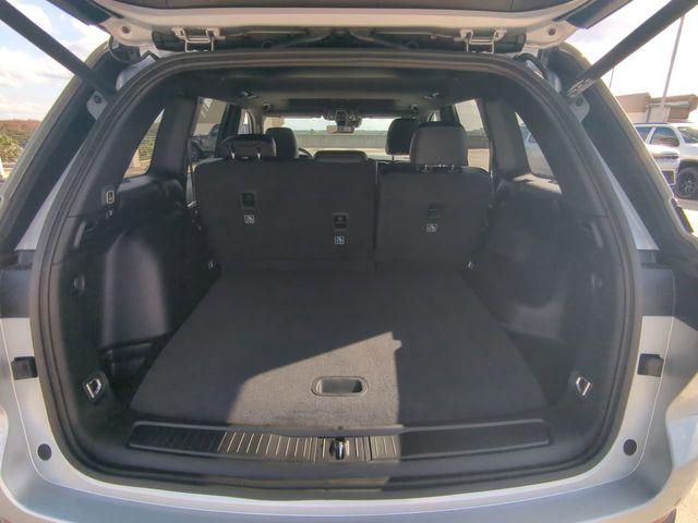 2026 Jeep Grand Cherokee Altitude 4x2