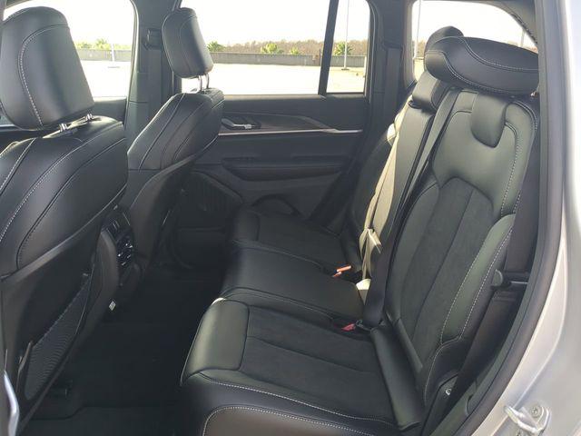 2026 Jeep Grand Cherokee Altitude 4x2
