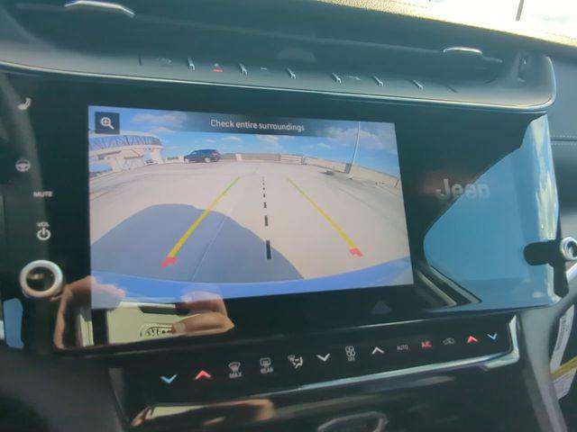 2026 Jeep Grand Cherokee Altitude 4x2
