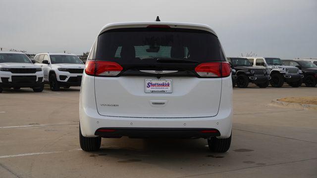 2026 Chrysler Voyager LX