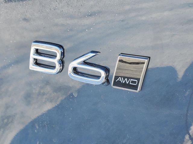 2026 Volvo XC90 Plus, B6 AWD Gas (mild hybrid), Gasoline, Bright, 6 Seats