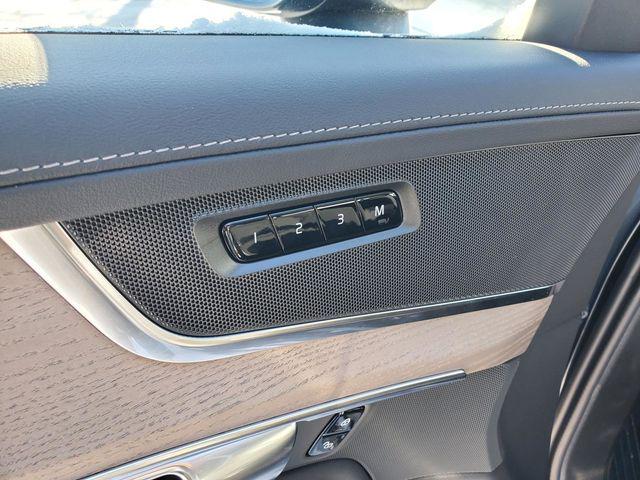 2026 Volvo XC90 Plus, B6 AWD Gas (mild hybrid), Gasoline, Bright, 6 Seats