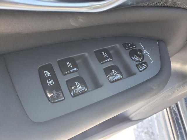 2026 Volvo XC90 Plus, B6 AWD Gas (mild hybrid), Gasoline, Bright, 6 Seats