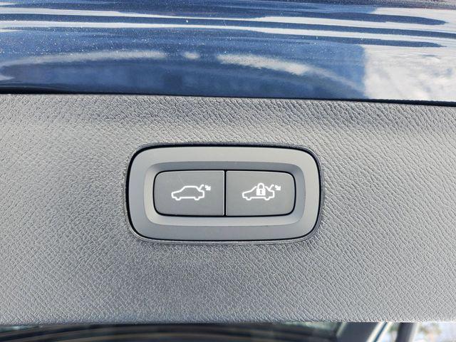 2026 Volvo XC90 Plus, B6 AWD Gas (mild hybrid), Gasoline, Bright, 6 Seats