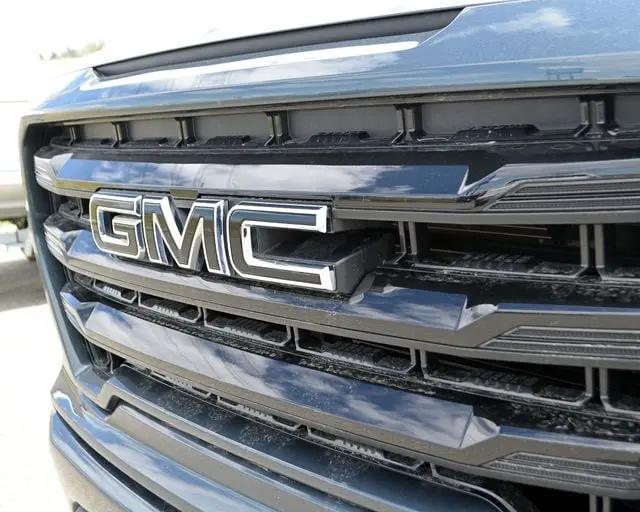 2021 GMC Sierra 1500 4WD Crew Cab Short Box Elevation