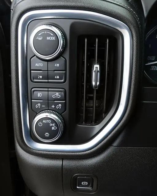 2021 GMC Sierra 1500 4WD Crew Cab Short Box Elevation