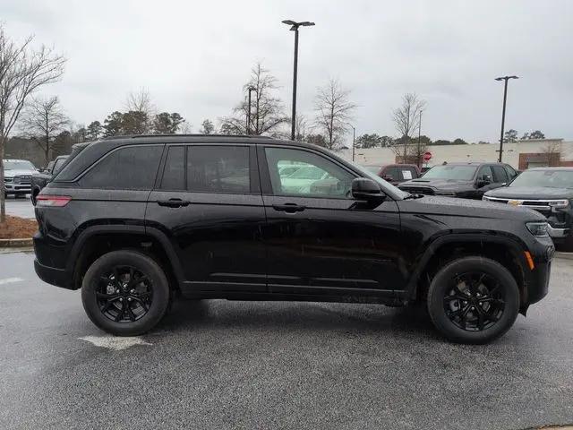 2026 Jeep Grand Cherokee Altitude 4x2