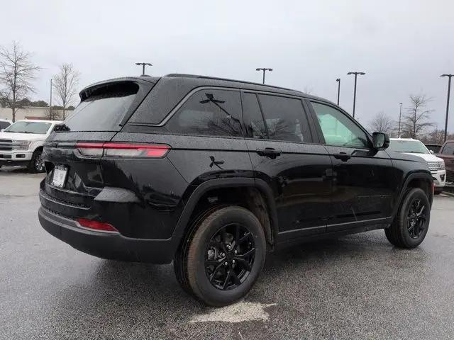 2026 Jeep Grand Cherokee Altitude 4x2