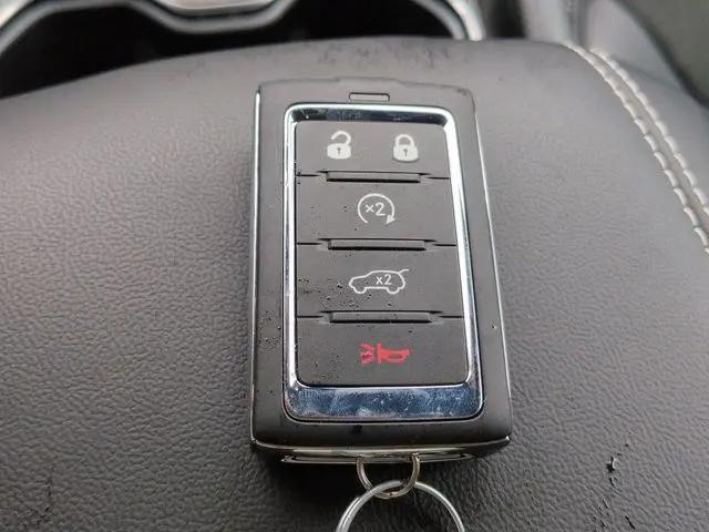 2026 Jeep Grand Cherokee Altitude 4x2