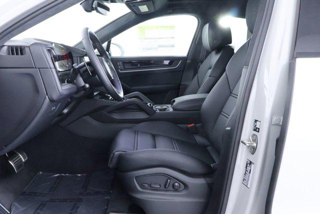 2026 Porsche Cayenne E-Hybrid Turbo