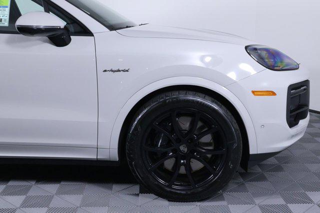 2026 Porsche Cayenne E-Hybrid Turbo