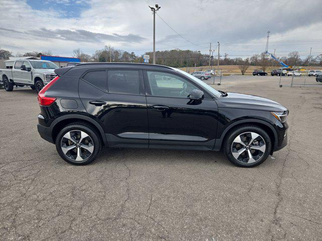 2025 Volvo XC40 Unknown