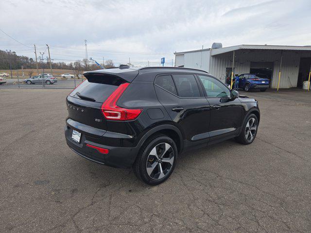 2025 Volvo XC40 Unknown