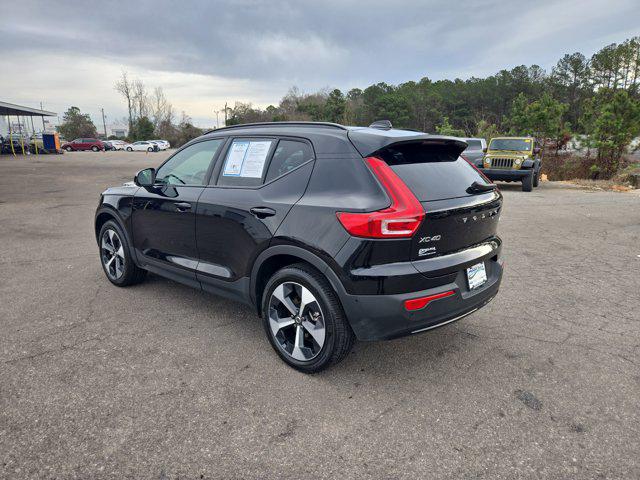 2025 Volvo XC40 Unknown