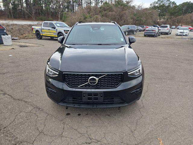 2025 Volvo XC40 Unknown