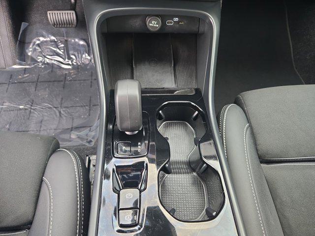 2025 Volvo XC40 Unknown