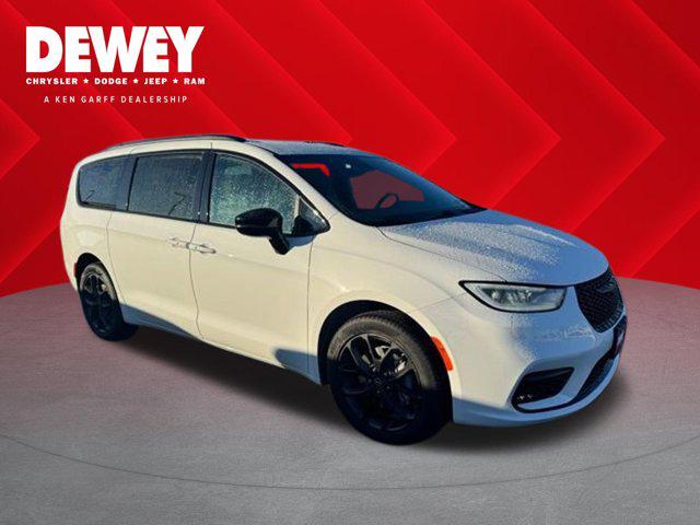2026 Chrysler Pacifica Select AWD for sale in Ankeny, IA
