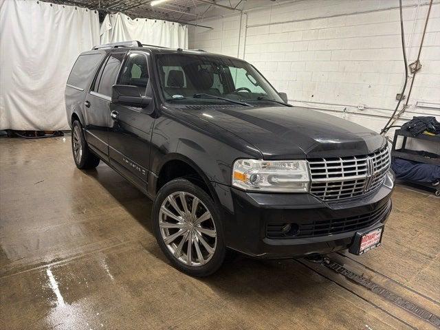 2014 Lincoln Navigator L Base