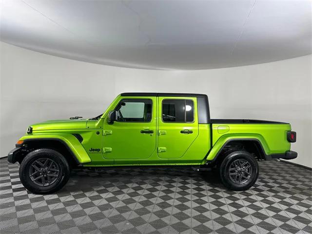 2025 Jeep Gladiator Sport S