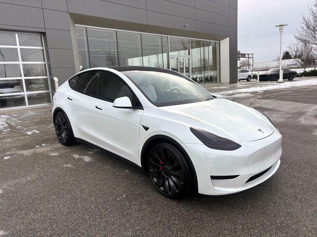 /2021 Tesla Model-Y