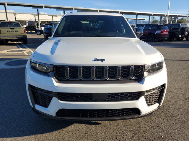2026 Jeep Grand Cherokee Altitude 4x2