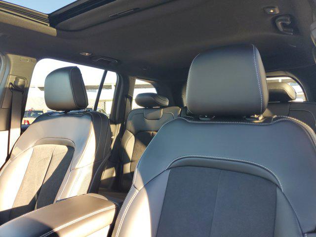 2026 Jeep Grand Cherokee Altitude 4x2