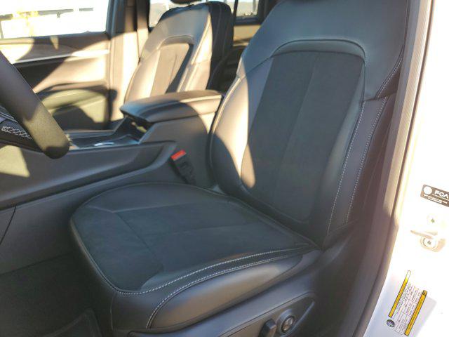 2026 Jeep Grand Cherokee Altitude 4x2