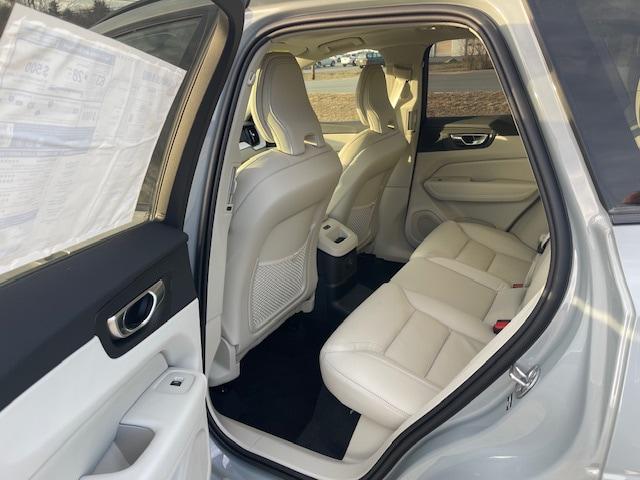 2026 Volvo XC60 Plug-In Hybrid Ultra, T8 AWD Electric/Gasoline, Dark