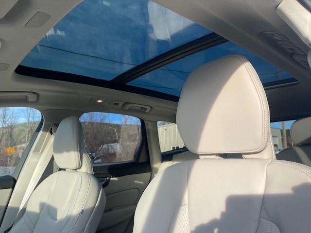2026 Volvo XC60 Plug-In Hybrid Ultra, T8 AWD Electric/Gasoline, Dark