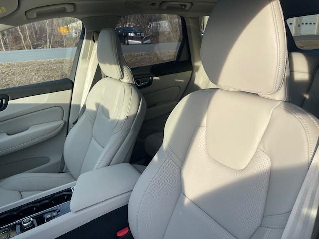 2026 Volvo XC60 Plug-In Hybrid Ultra, T8 AWD Electric/Gasoline, Dark
