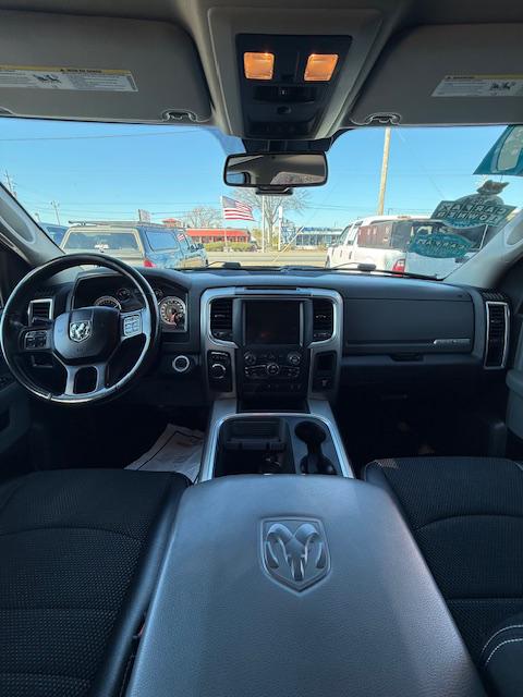 2019 Ram 1500 Classic Lone Star Silver Crew Cab 4x2 5'7" Box