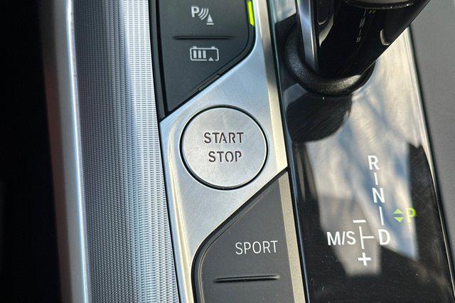 2022 BMW 3 Series 330e Sedan