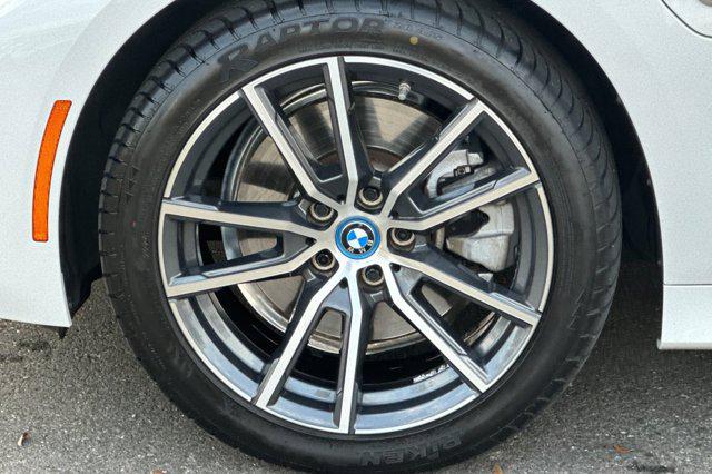 2022 BMW 3 Series 330e Sedan