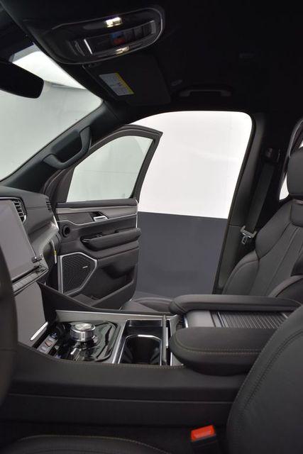 2026 Jeep Grand Wagoneer Limited Altitude 4x4
