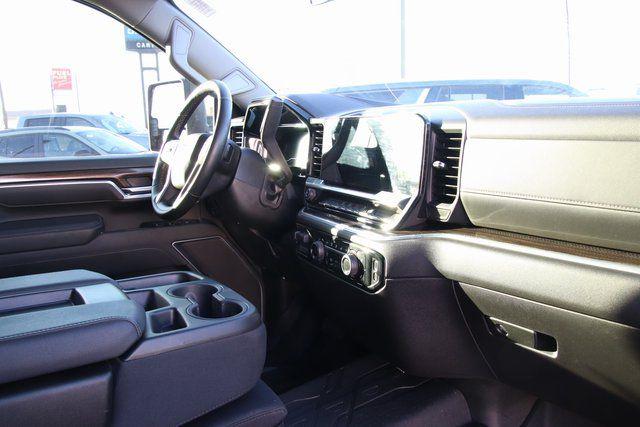2025 Chevrolet Silverado 3500HD 4WD Crew Cab Long Bed LT