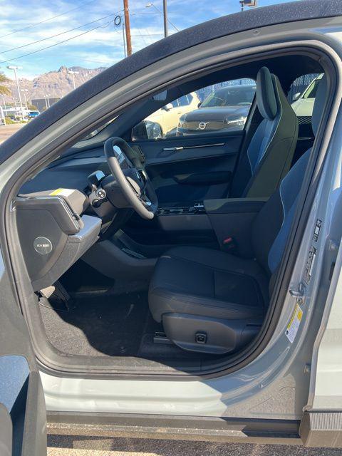 2026 Volvo EX30 Plus Twin Motor Performance, Fully electric