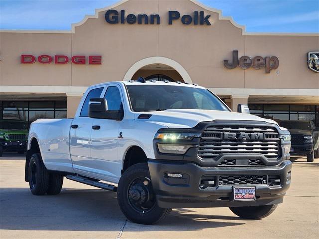 2026 RAM Ram 3500 RAM 3500 TRADESMAN CREW CAB 4X4 8 BOX