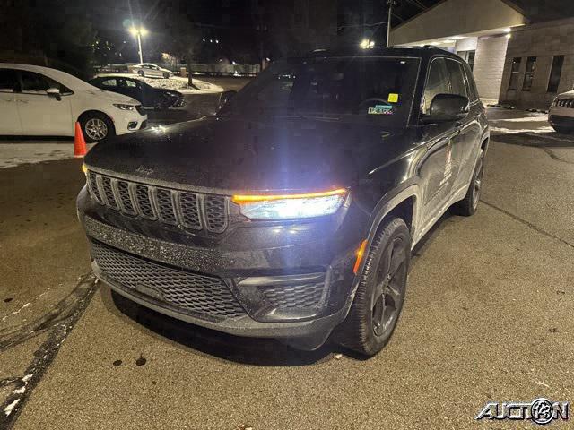 2023 Jeep Grand Cherokee Altitude 4x4 2023 Jeep Grand Cherokee Altitude 4x4